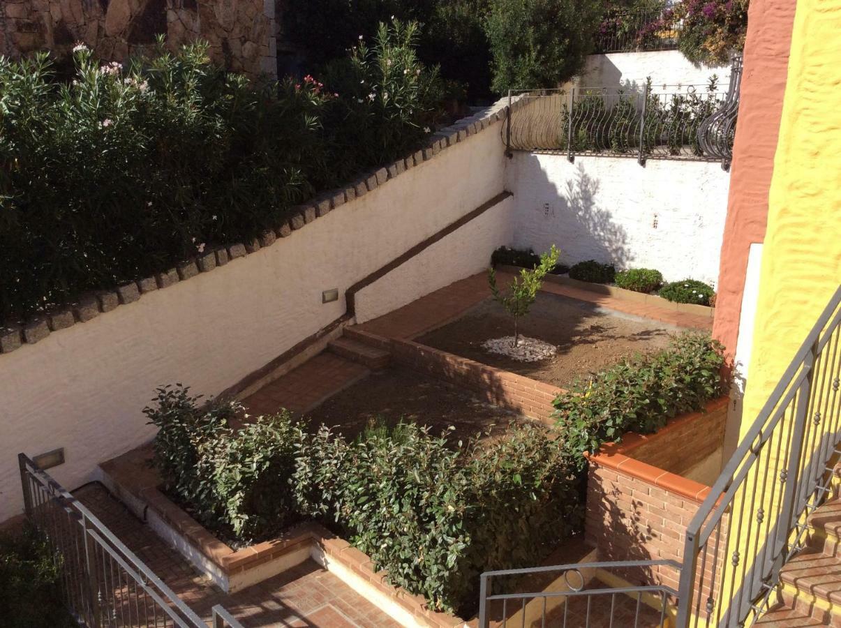 Residenza Il Melograno Villa Budoni Bagian luar foto